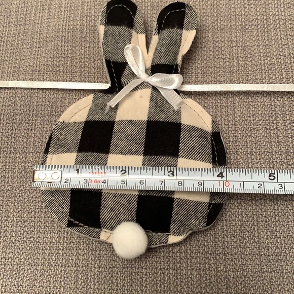 Easter Buffalo Plaid Bunny Rabbit Garland Like New Condition FARMHOUSE - Picture 9 of 10